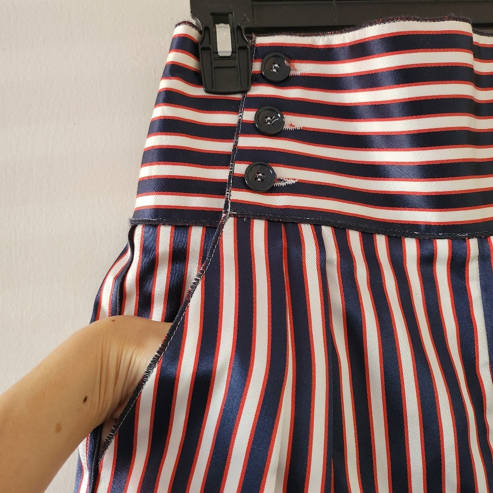 D&G Bermuda Stripe High Waist Shorts - Picture 2 of 12